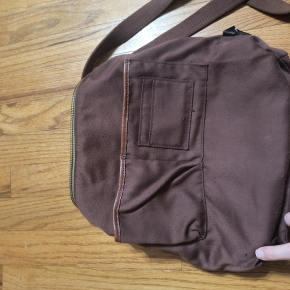 Fossil shoulder bag, size 12"x"11" - Picture 13 of 16